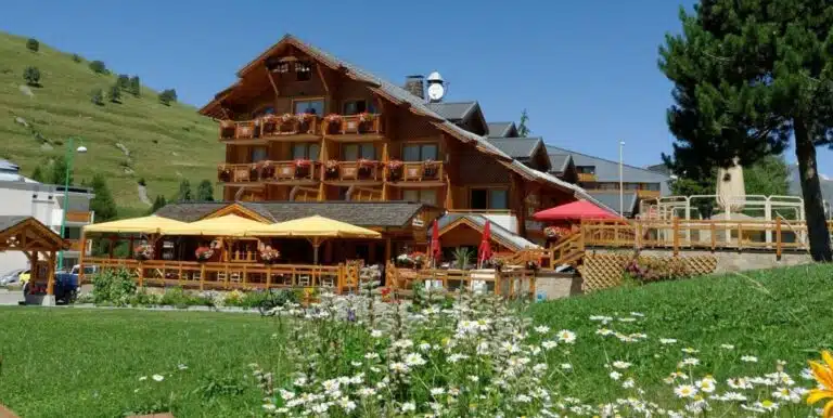 location-2alpes-restaurant-cote brune