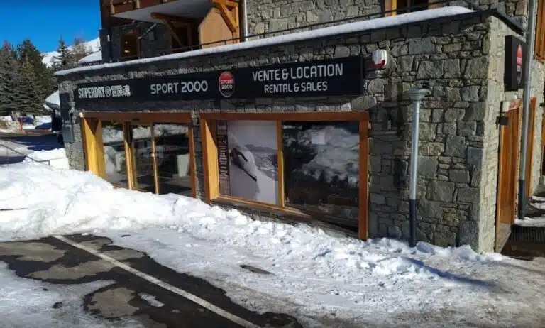 location2alpes-ski-shop-sport2000-superdry Les 2 alpes